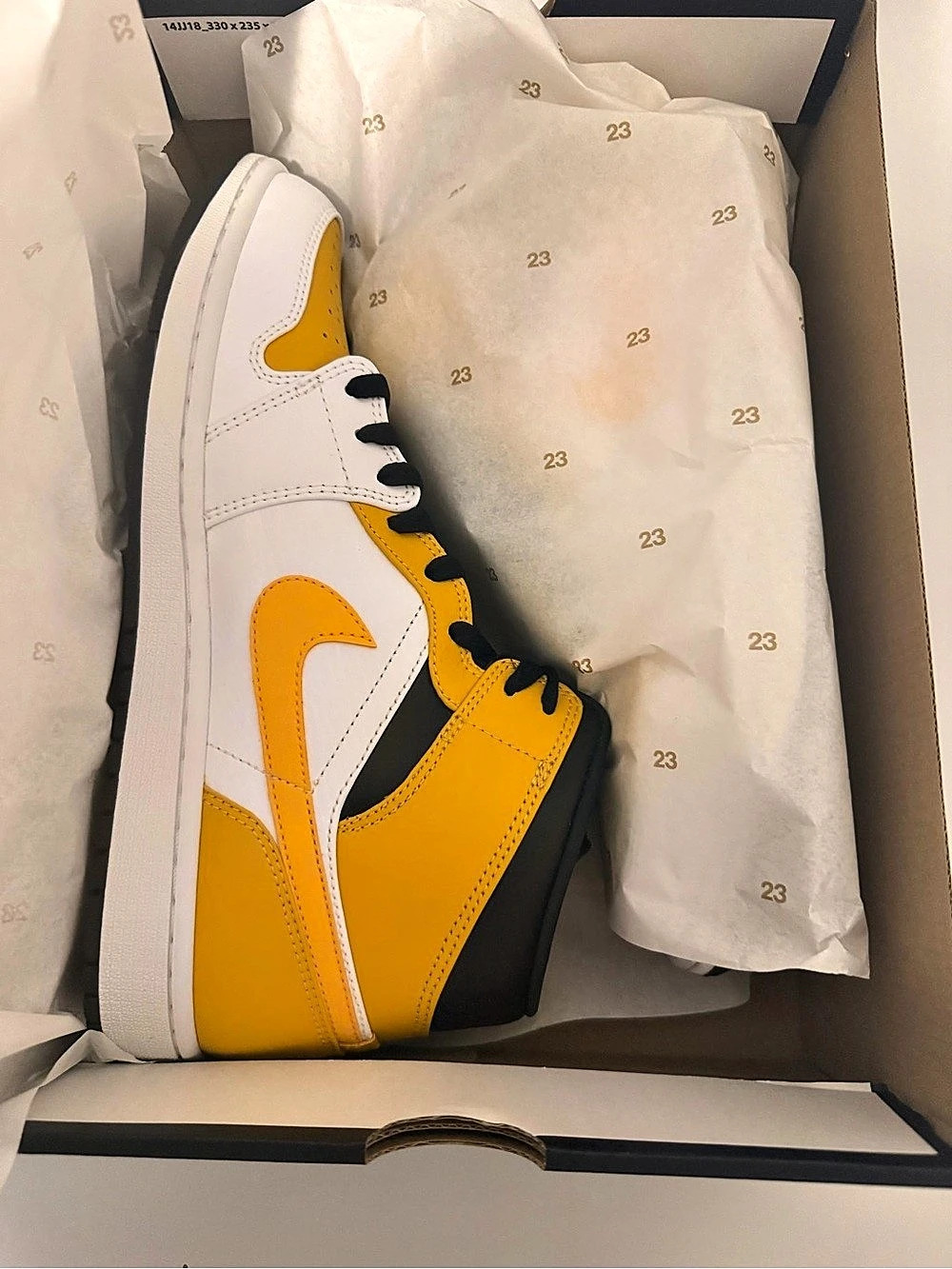 Nike Air Jordan 1 Mid Sneakers Yellow & White US 11 NWT